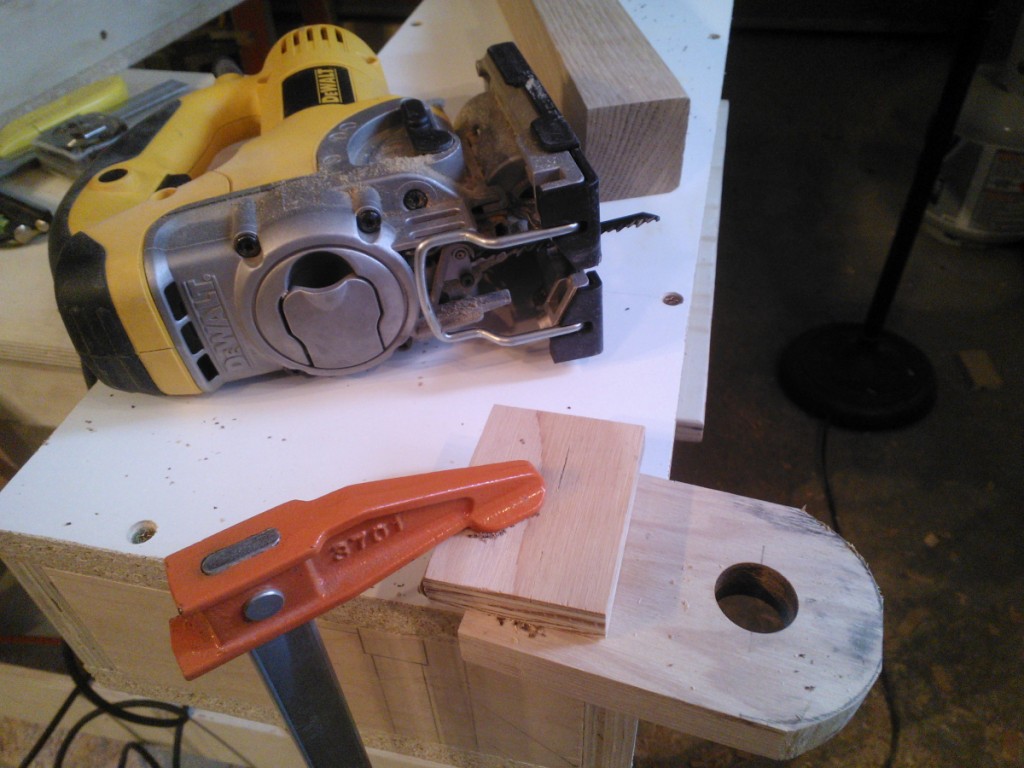 cutting_bracket